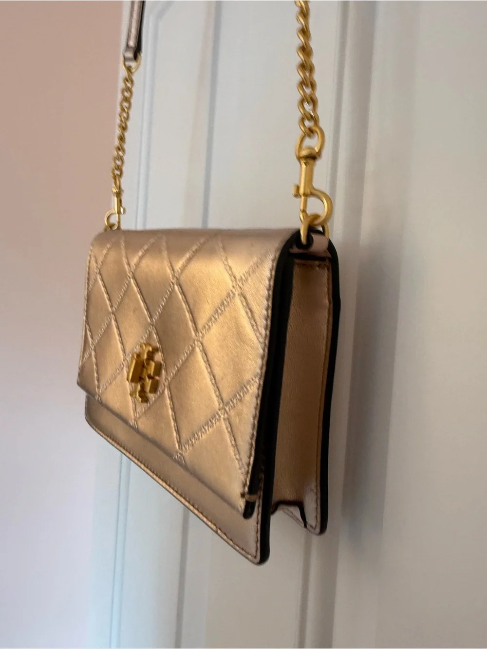 Tory Burch Metallic Quilted Crossbody in Gold